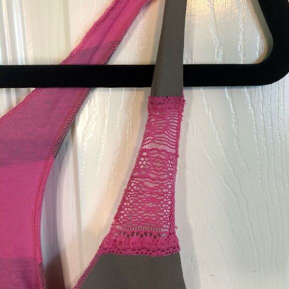 We The Free Scoop Neck Knit & Lace Pink & Gray Racerback Tank Top Size Medium - Picture 4 of 8